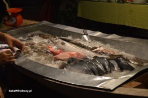 Railay - świeże ryby serwowane przez jedną z restauracji.