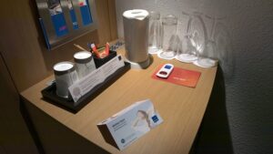 Novotel Katowice Centrum - wyposażenie pokoju 2