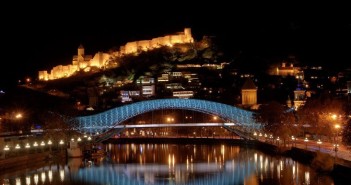 Gruzja cz. 2 – Tbilisi, czyli stolica krainy absurdu tbilisi ©veztour.com