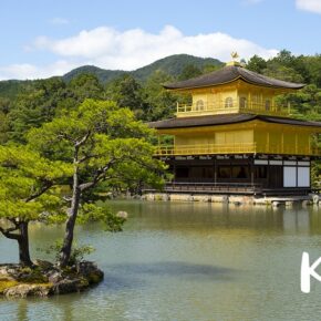 Słynny Złoty Pawilon, Kioto.