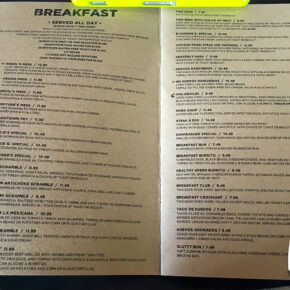 Śniadanie w USA - menu w Millie's Cafe, Los Angeles