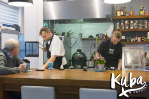 Stół na Szwedzkiej kuchnia