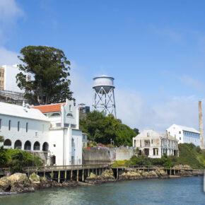 Alcatraz - widok z portu na wyspie