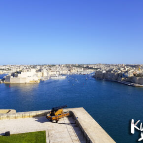 Malta - Górne ogrody Barrakka z widokiem na 3 miasta