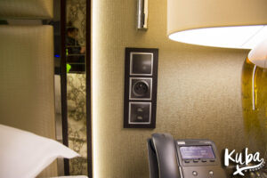 Sheraton Grand Kraków - gniazda USB przy łóżku