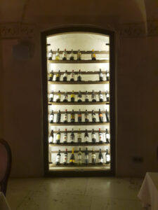 Hotel Alter - restauracja EGO - piwniczka z winem