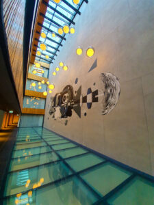 Puro Łódź - szklany strop nad recepcją